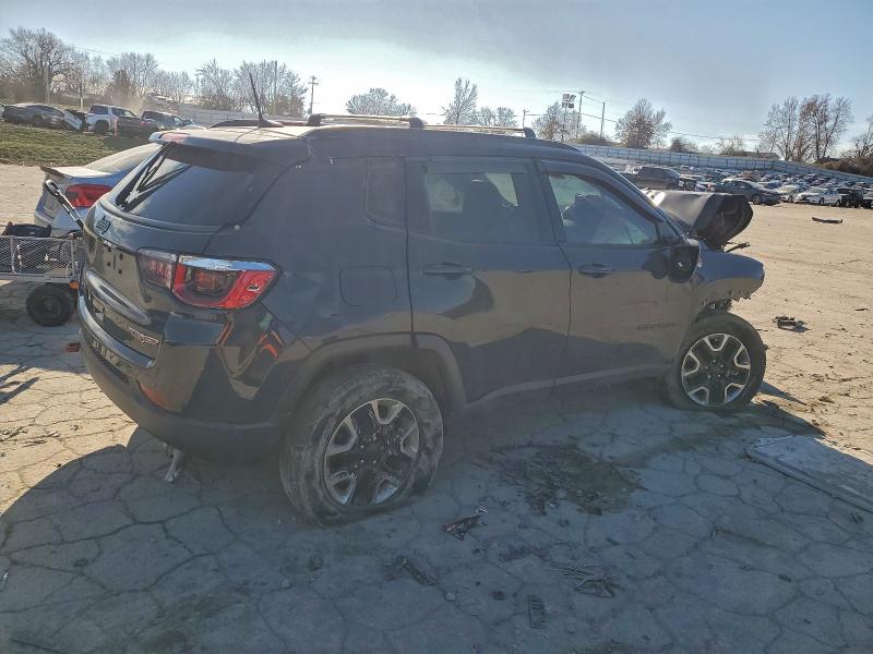 Photo 3 from auction – 2018 JEEP COMPASS with VIN 3C4NJDDBXJT180260
