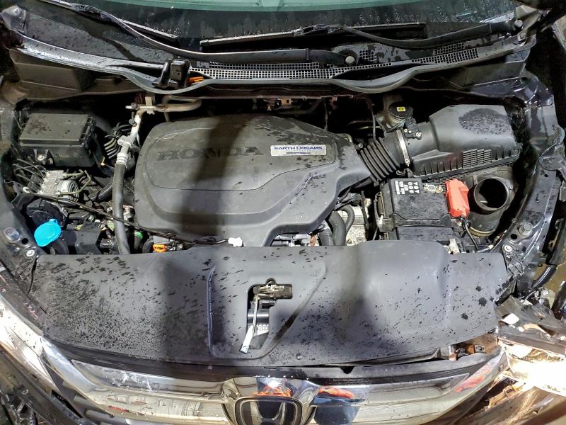 Photo 12 from auction – 2018 HONDA ODYSSEY with VIN 5FNRL6H70JB058390