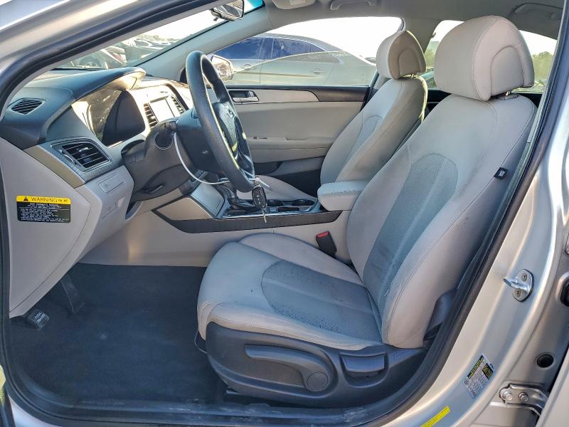 Photo 7 from auction – 2017 HYUNDAI SONATA SE with VIN 5NPE24AF6HH459851