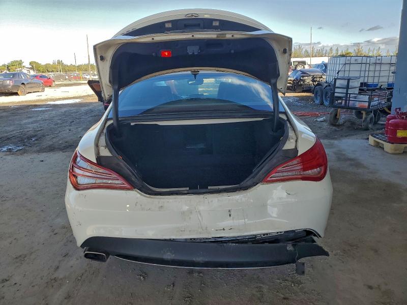 Photo 6 from auction – 2015 MERCEDES-BENZ 126 with VIN WDDSJ4EB4FN180284
