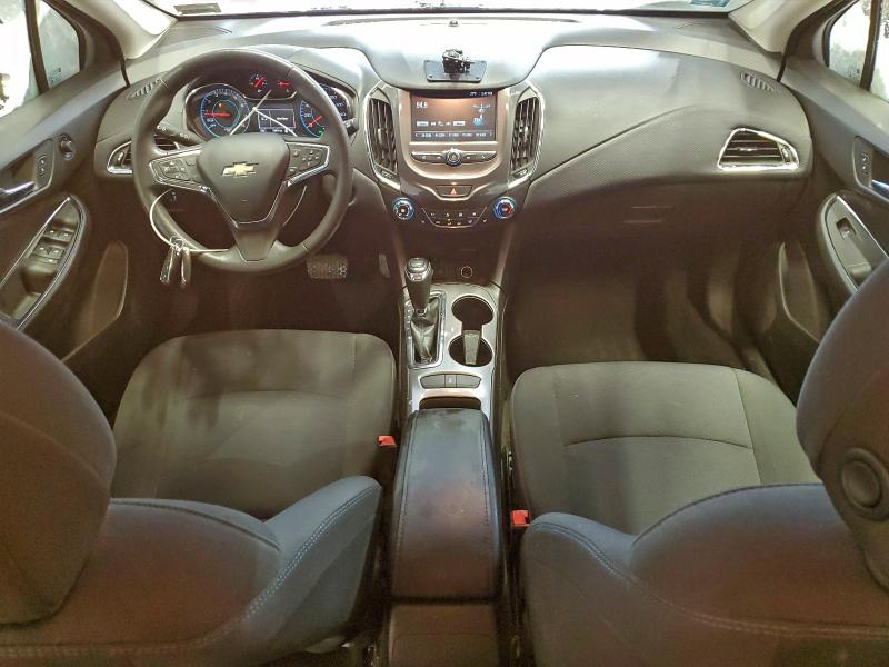 Photo 8 from auction – 2017 CHEVROLET CRUZE LT with VIN 3G1BE6SM3HS588115