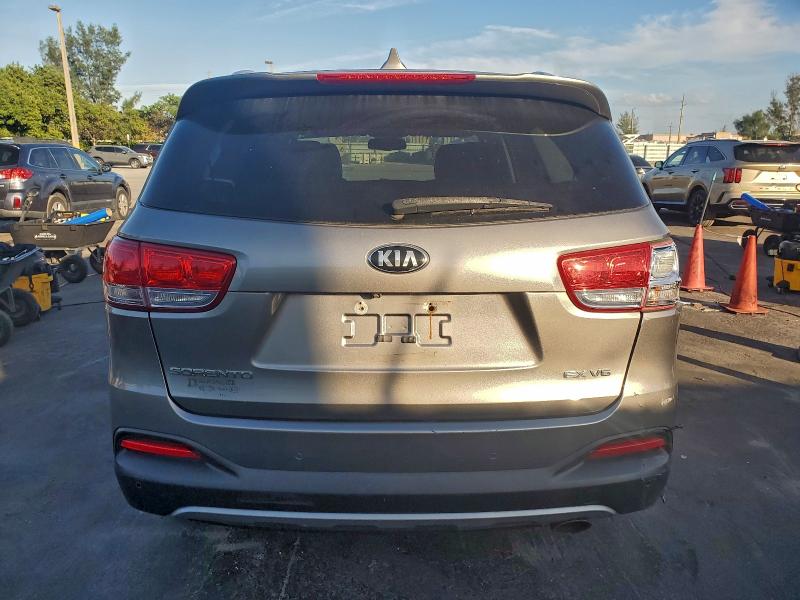 Photo 6 from auction – 2017 KIA SORENTO EX with VIN 5XYPHDA52HG201400