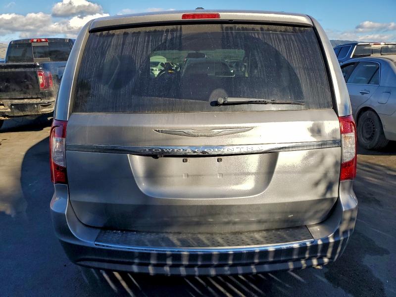 Photo 6 from auction – 2013 CHRYSLER TOWN & COU with VIN 2C4RC1BG7DR734452