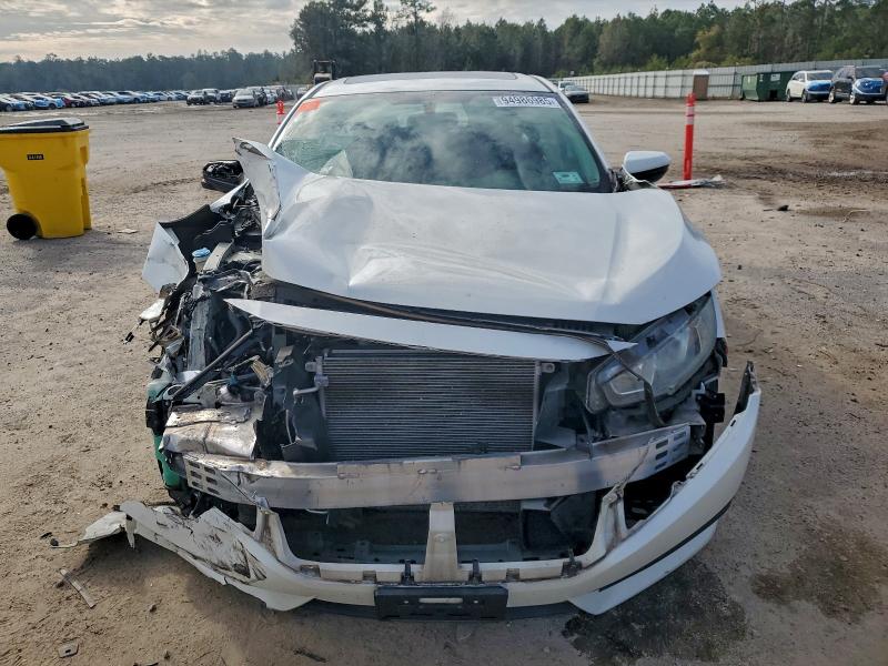 Photo 5 from auction – 2017 HONDA CIVIC EX with VIN 2HGFC2F76HH502974