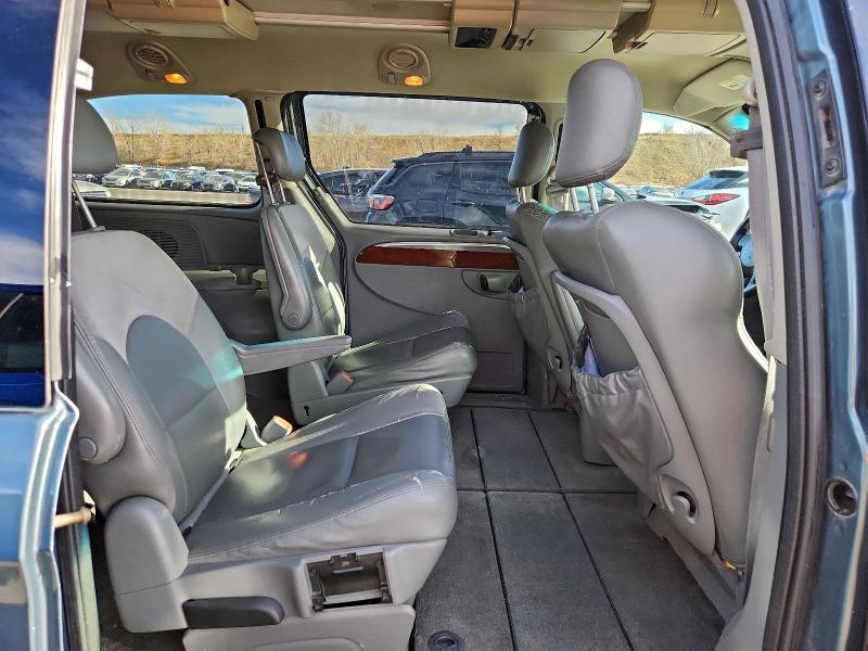 Photo 11 from auction – 2006 CHRYSLER TOWN & COU with VIN 2A8GP64L86R745748