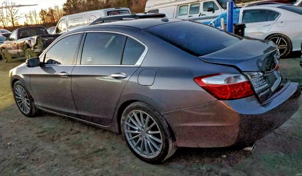 Photo 2 from auction – 2015 HONDA ACCORD TOU with VIN 1HGCR3F97FA034273
