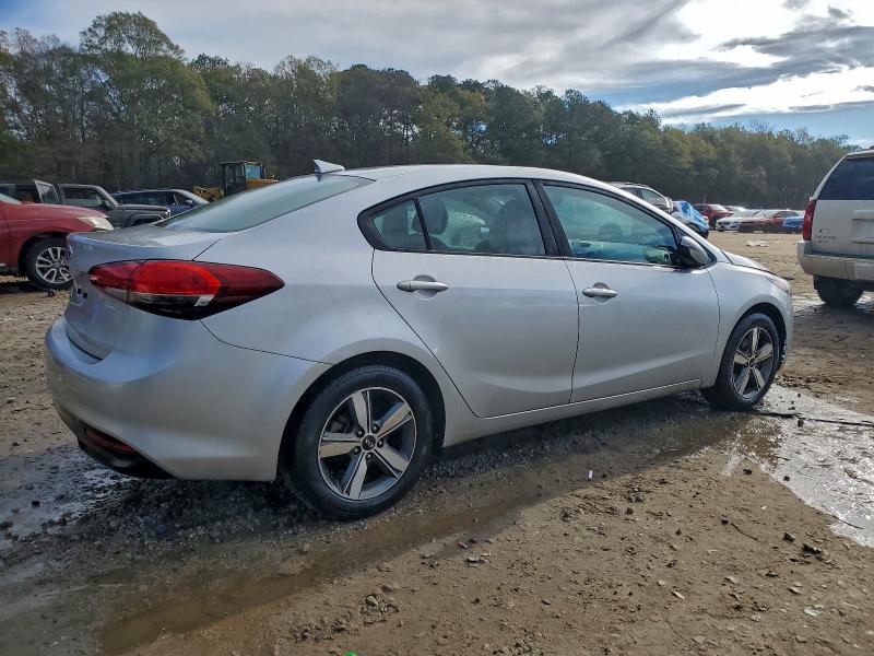 Photo 3 from auction – 2018 KIA FORTE LX with VIN 3KPFL4A72JE250188