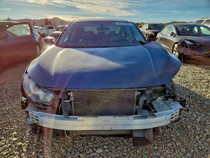 Photo 5 from auction – 2017 HONDA CIVIC LX with VIN 2HGFC2F58HH511626
