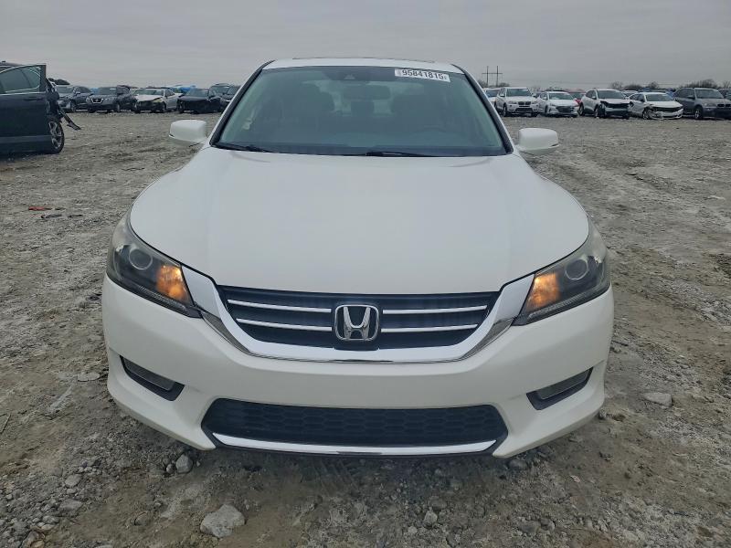 Photo 5 from auction – 2015 HONDA ACCORD with VIN 1HGCR2F87FA273243
