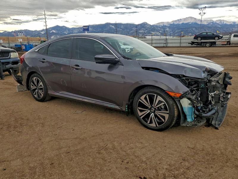 Photo 4 from auction – 2016 HONDA CIVIC EXL with VIN 19XFC1F73GE043969
