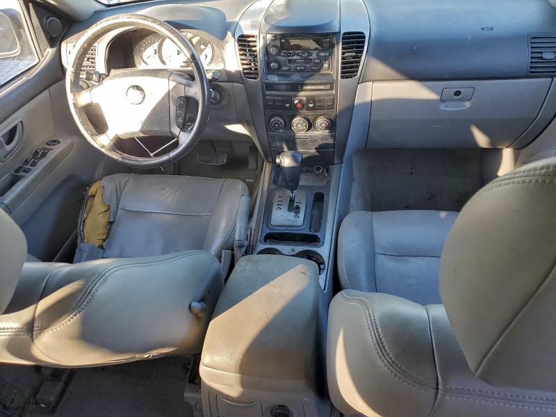 Photo 8 from auction – 2005 KIA SORENTO EX with VIN KNDJC733855398644