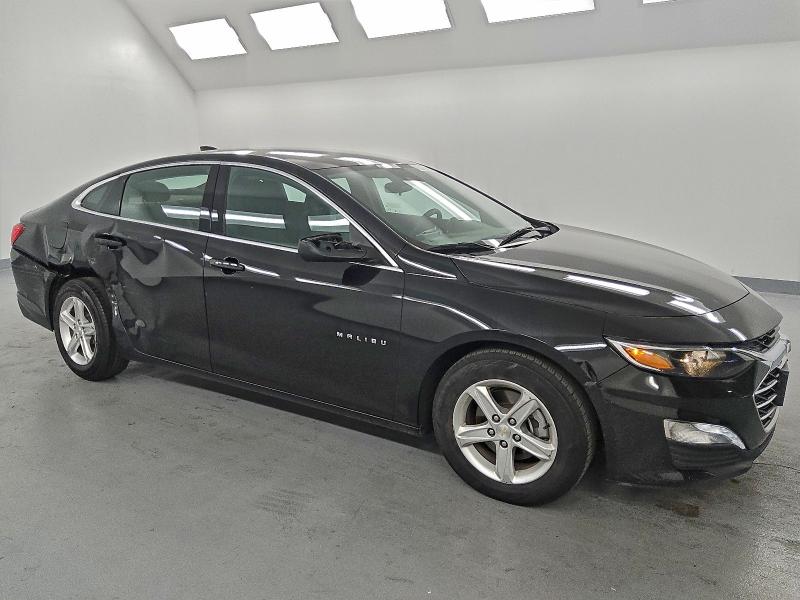 Photo 4 from auction – 2023 CHEVROLET MALIBU LT with VIN 1G1ZD5ST2PF175690