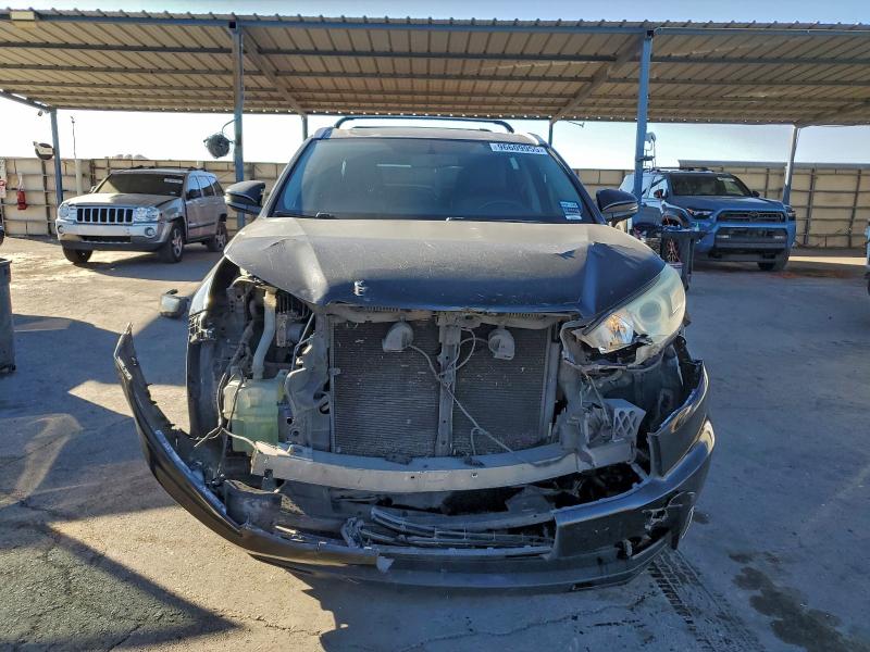 Photo 5 from auction – 2015 TOYOTA HIGHLANDER with VIN 5TDJKRFH8FS104001