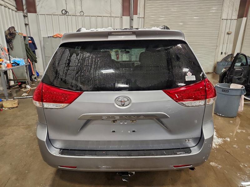 Photo 6 from auction – 2014 TOYOTA SIENNA LE with VIN 5TDKK3DCXES415226