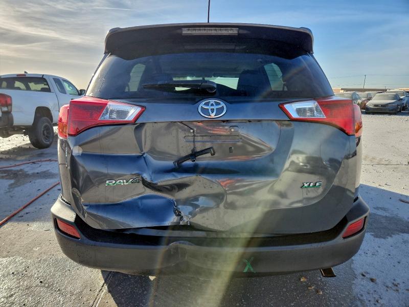 Photo 6 from auction – 2015 TOYOTA RAV4 XLE with VIN JTMWFREV6FD064322