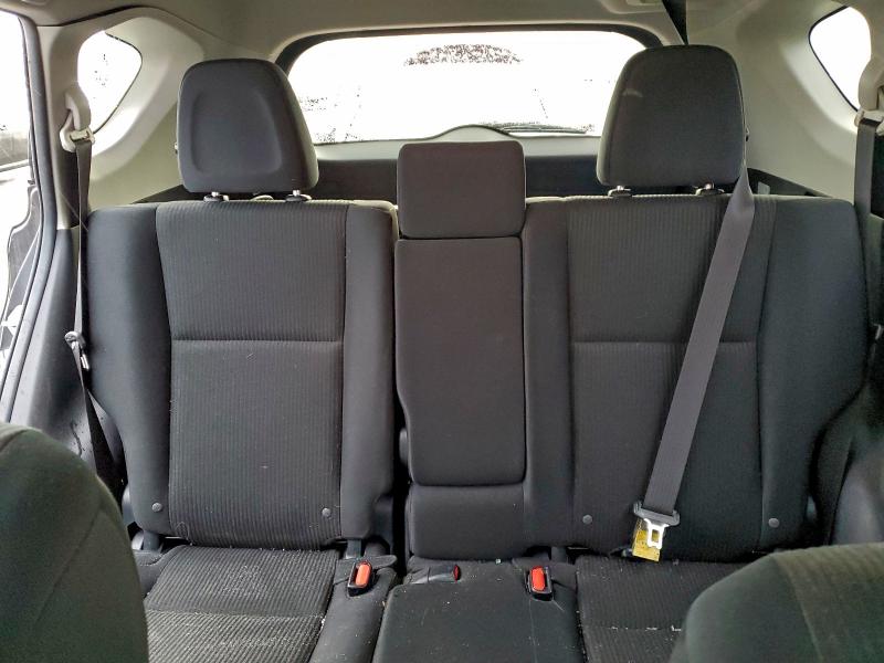 Photo 10 from auction – 2018 TOYOTA RAV4 LE with VIN JTMBFREV3JJ252126