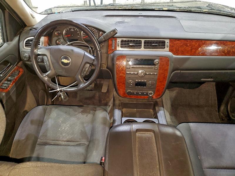 Photo 8 from auction – 2010 CHEVROLET AVALANCHE with VIN 3GNVKEE08AG284570
