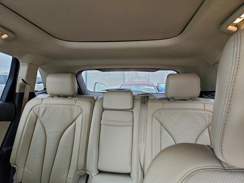 Photo 10 from auction – 2016 LINCOLN MKX RESERV with VIN 2LMTJ6LR9GBL45947