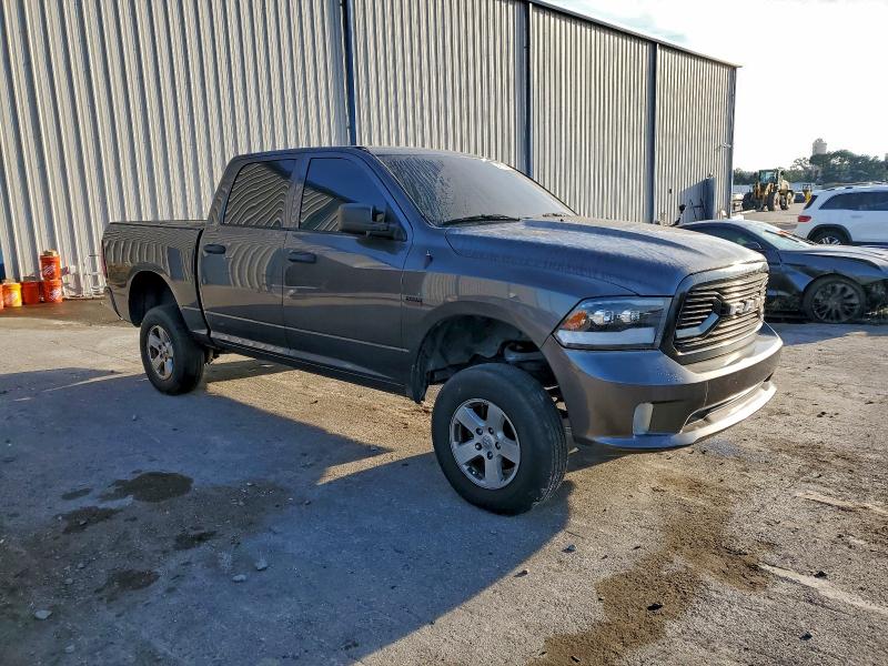 Photo 4 from auction – 2017 RAM 1500 ST with VIN 1C6RR6KT5HS708517