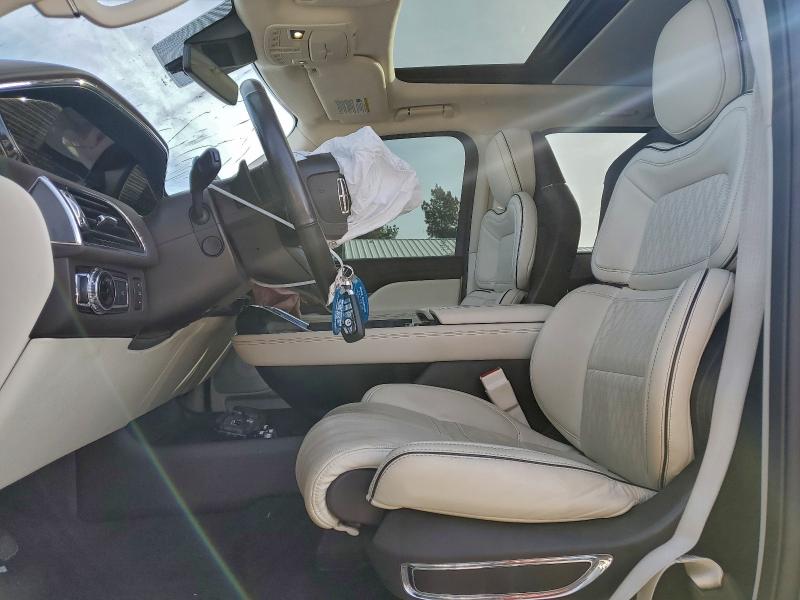 Photo 7 from auction – 2020 LINCOLN NAVIGATOR with VIN 5LMJJ2TT3LEL15619