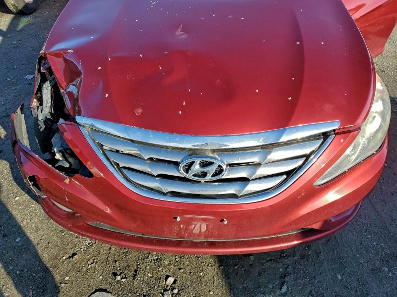 Photo 11 from auction – 2012 HYUNDAI SONATA SE with VIN 5NPEC4AC2CH464461