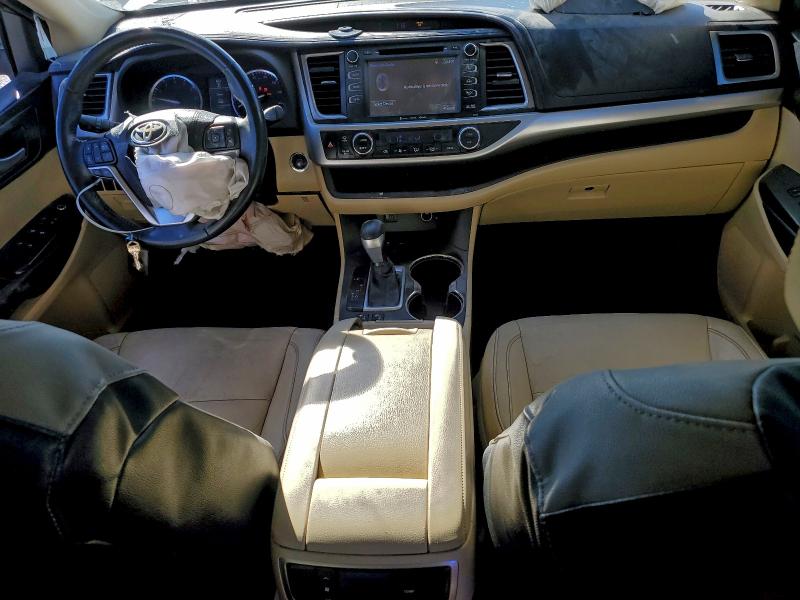 Photo 8 from auction – 2016 TOYOTA HIGHLANDER with VIN 5TDKKRFH1GS160271