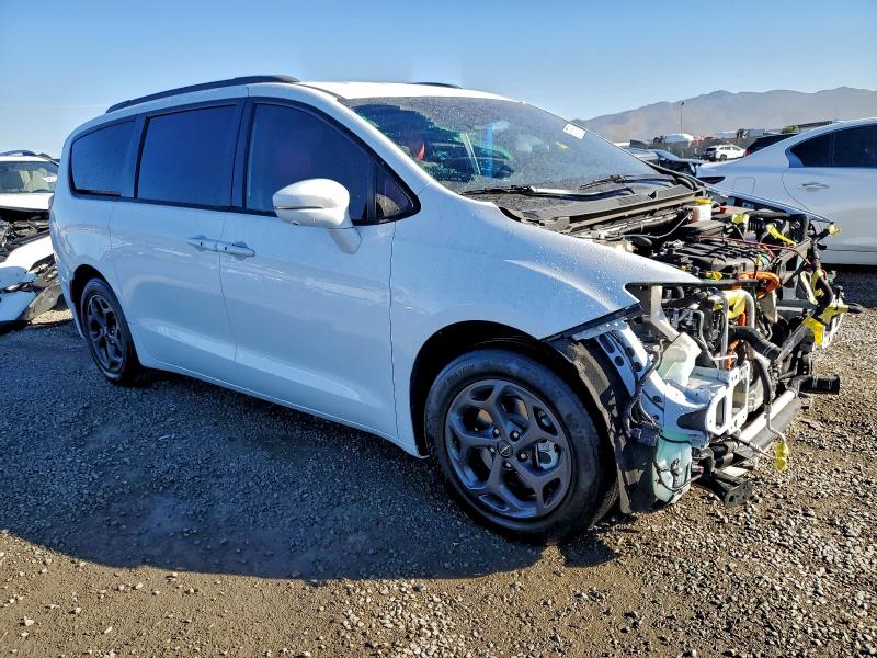 Photo 4 from auction – 2021 CHRYSLER PACIFICA H with VIN 2C4RC1S70MR573944