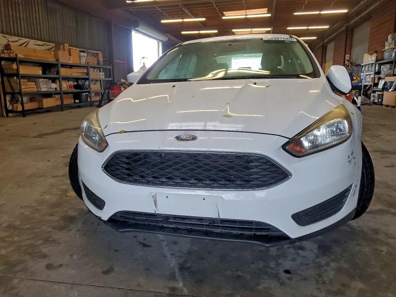 Zdjęcie 5 z aukcji – 2018 FORD FOCUS SE z VIN 1FADP3FE6JL313514