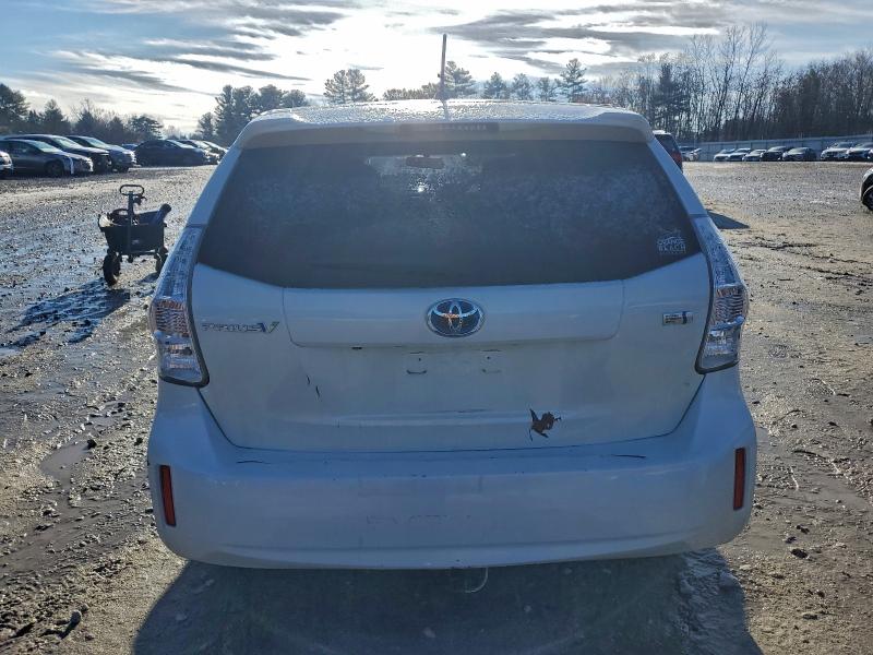 Photo 6 from auction – 2014 TOYOTA PRIUS V with VIN JTDZN3EU0E3316820