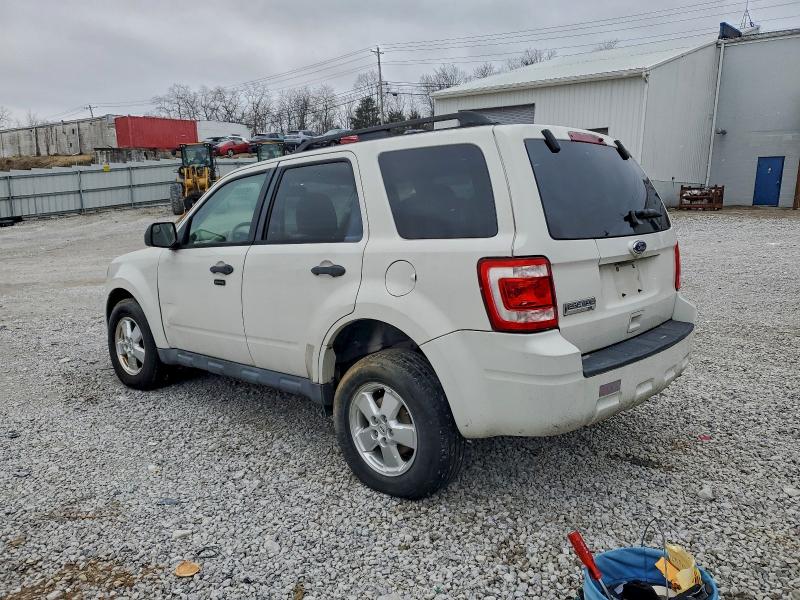 Photo 2 from auction – 2010 FORD ESCAPE XLT with VIN 1FMCU0D78AKD44167