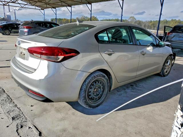Photo 3 from auction – 2017 KIA FORTE LX with VIN 3KPFK4A73HE051986