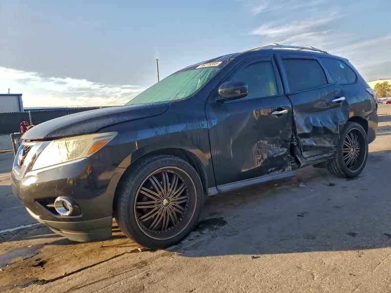 NISSAN PATHFINDER 2015 with VIN 5N1AR2MN7FC626353 - Photo from auction