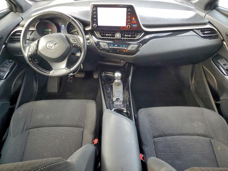 Photo 8 from auction – 2019 TOYOTA C-HR XLE with VIN NMTKHMBX2KR093864