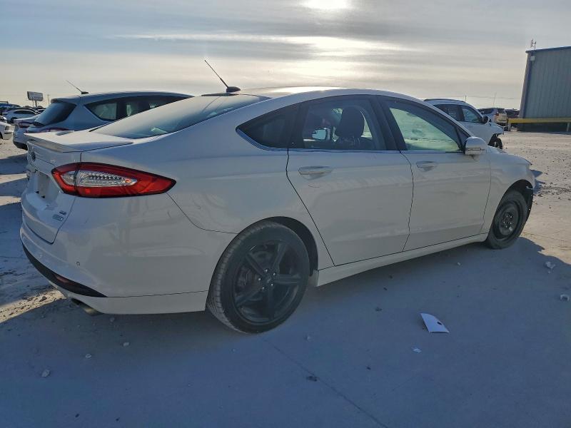 Photo 3 from auction – 2016 FORD FUSION SE with VIN 3FA6P0HD3GR273365