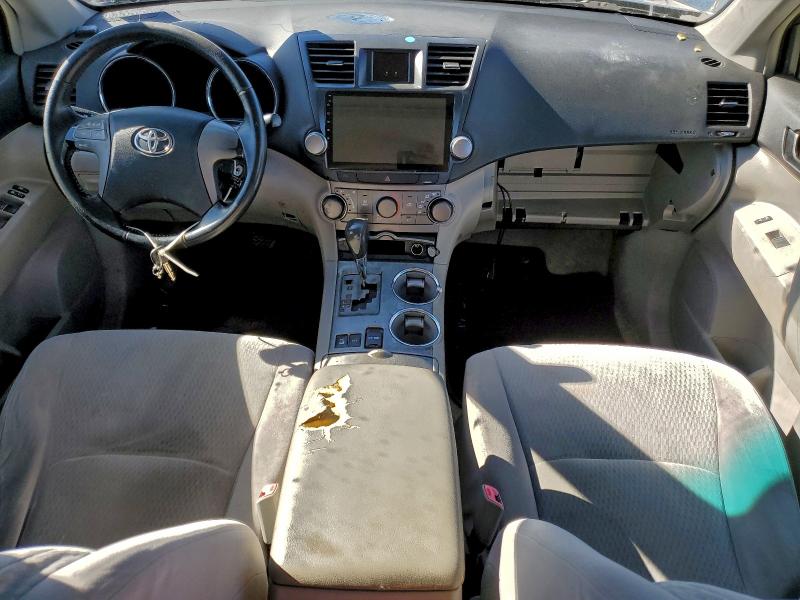 Фото 8 с аукциона – 2010 TOYOTA HIGHLANDER с VIN JTEBK3EH3A2163651