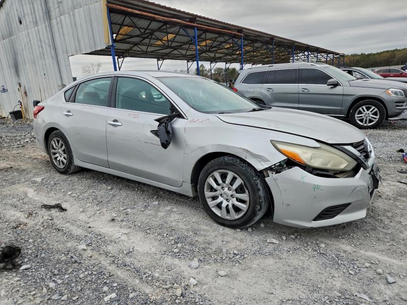Photo 4 from auction – 2017 NISSAN ALTIMA 2.5 with VIN 1N4AL3AP4HC192869