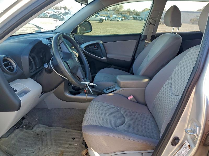 Photo 7 from auction – 2006 TOYOTA RAV4 with VIN JTMBD33V566021065