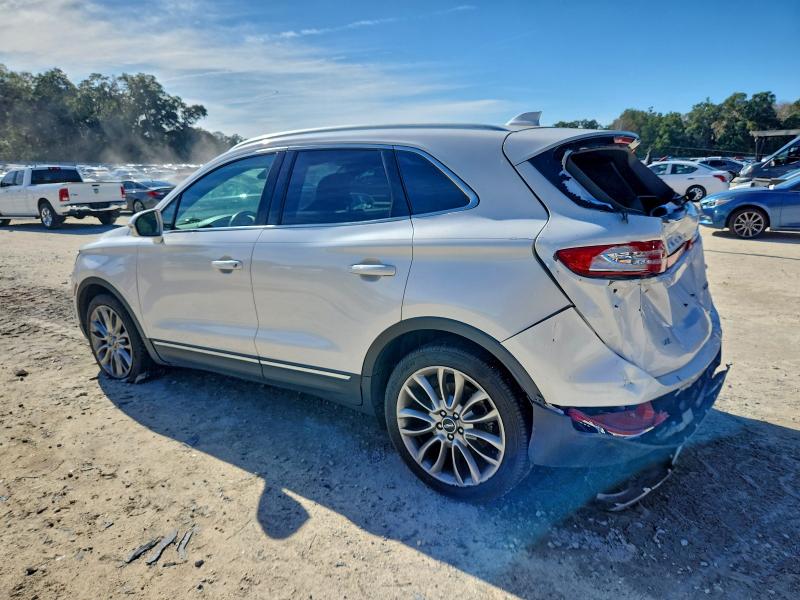 Photo 2 from auction – 2017 LINCOLN MKC RESERV with VIN 5LMCJ3C99HUL70334