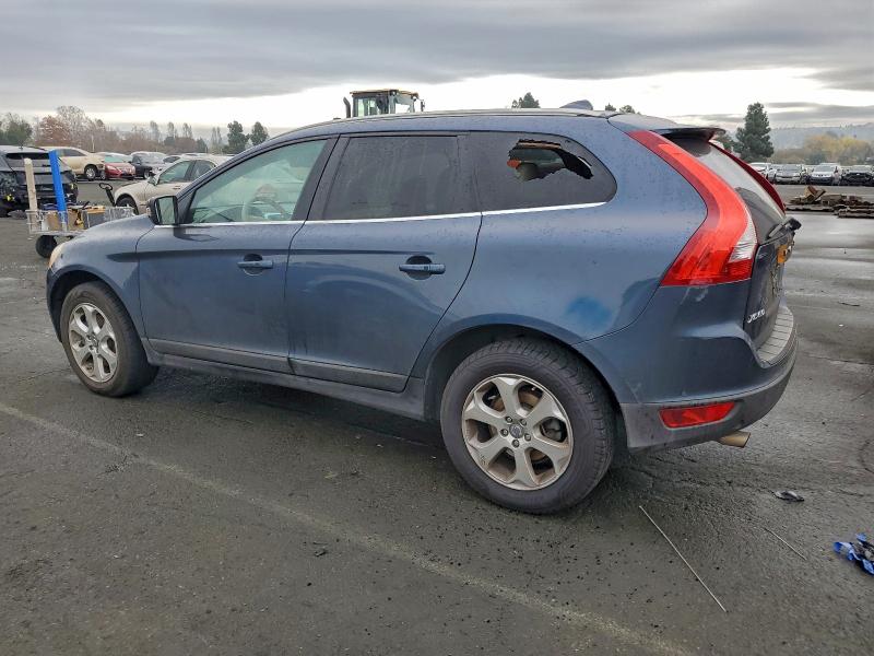 Photo 2 from auction – 2011 VOLVO XC60 3.2 with VIN YV4940DL9B2219950