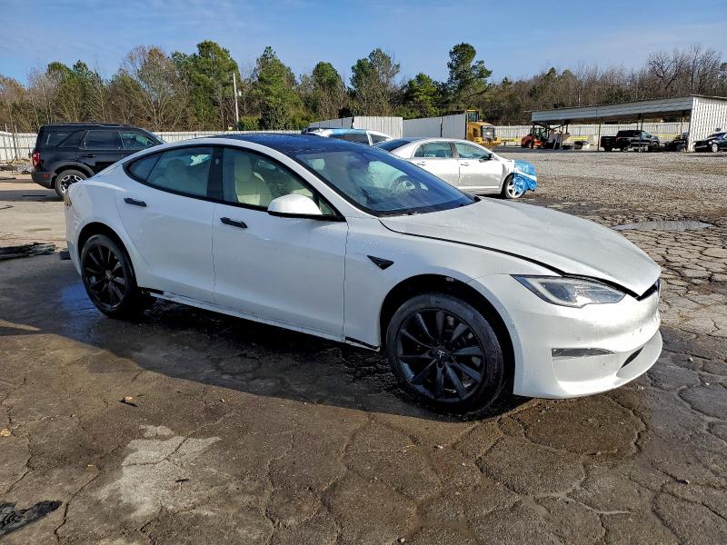 Photo 4 from auction – 2022 TESLA MODEL S with VIN 5YJSA1E55NF492260