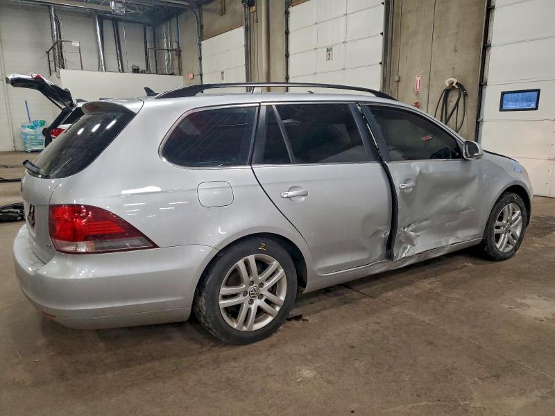 Photo 3 from auction – 2014 VOLKSWAGEN JETTA TDI with VIN 3VWPL7AJ0EM620449