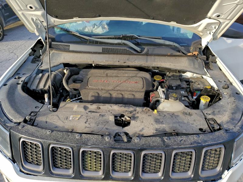 Photo 12 from auction – 2018 JEEP COMPASS TR with VIN 3C4NJDDB7JT451212