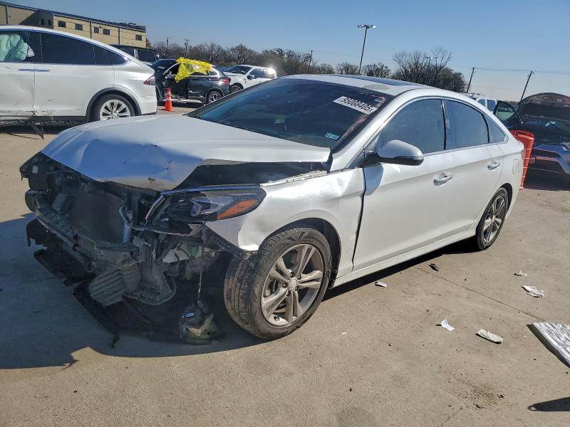 HYUNDAI SONATA LIM 2019 with VIN 5NPE34AF0KH746915 - Photo from auction