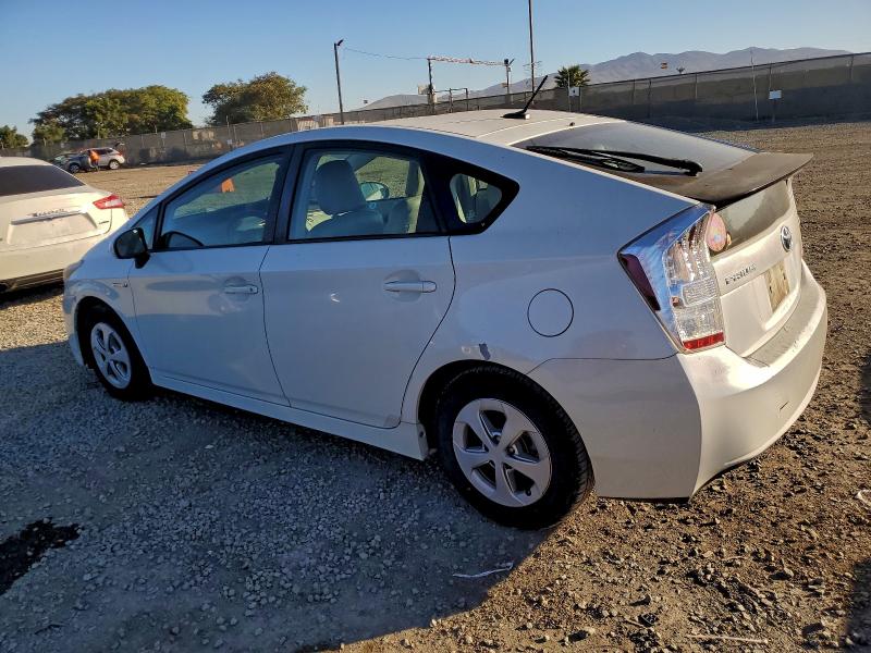Photo 2 from auction – 2010 TOYOTA PRIUS with VIN JTDKN3DU3A0177362