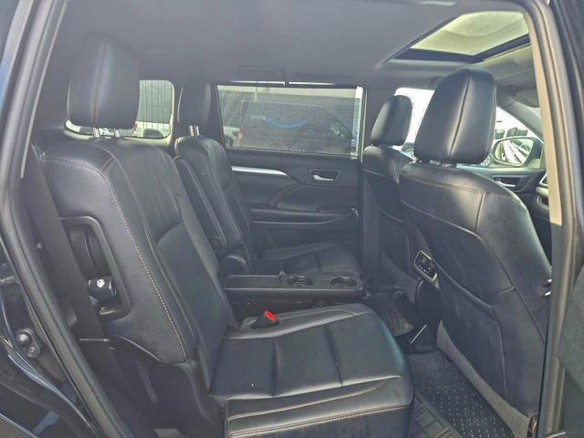 Photo 6 from auction – 2019 TOYOTA HIGHLANDER with VIN 5TDKZRFH0KS559029