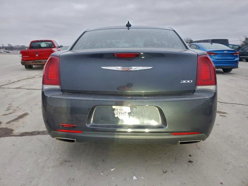 Photo 6 from auction – 2019 CHRYSLER 300 TOURIN with VIN 2C3CCAAGXKH601800