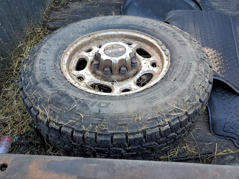 Zdjęcie 12 z aukcji – 2001 GMC SIERRA C25 z VIN 1GTHC29U11E185658