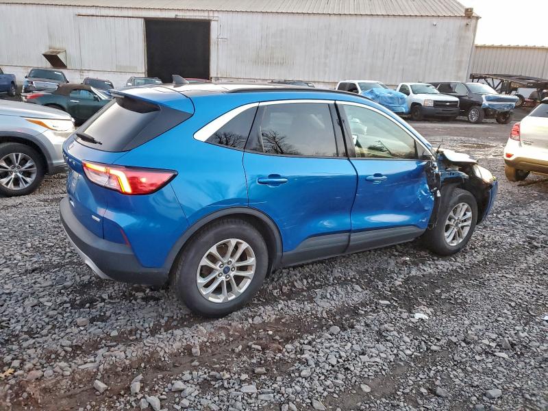 Photo 3 from auction – 2020 FORD ESCAPE SE with VIN 1FMCU0G64LUC42939