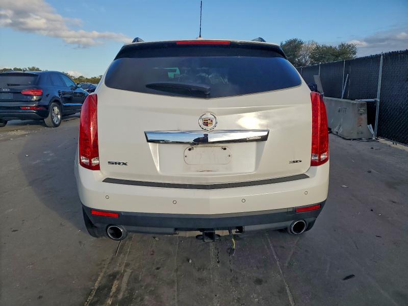 Photo 6 from auction – 2015 CADILLAC SRX PERFOR with VIN 3GYFNCE31FS556930