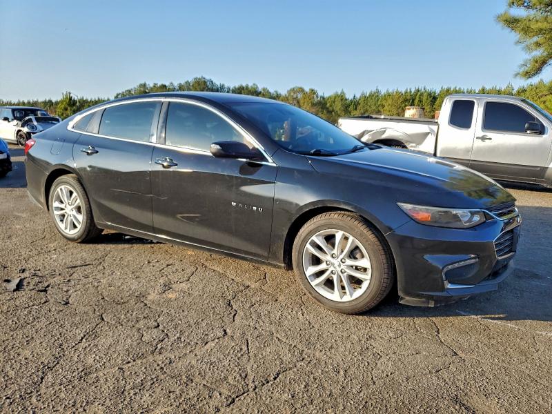 Photo 4 from auction – 2017 CHEVROLET MALIBU LT with VIN 1G1ZE5ST2HF178376